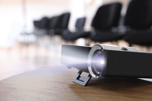 Top 10 greșeli de evitat când alegi un videoproiector  